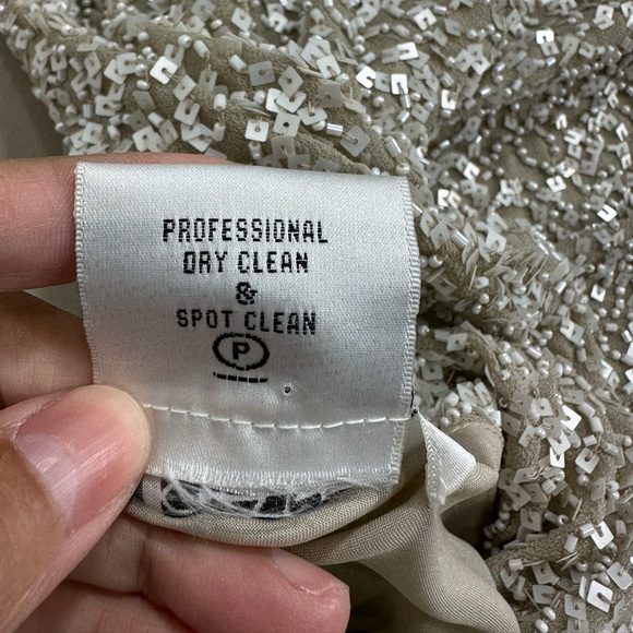 J Kara  formal sequin flutter sleeve bodice chiffon gown champagne size 16 - Picture 13 of 13